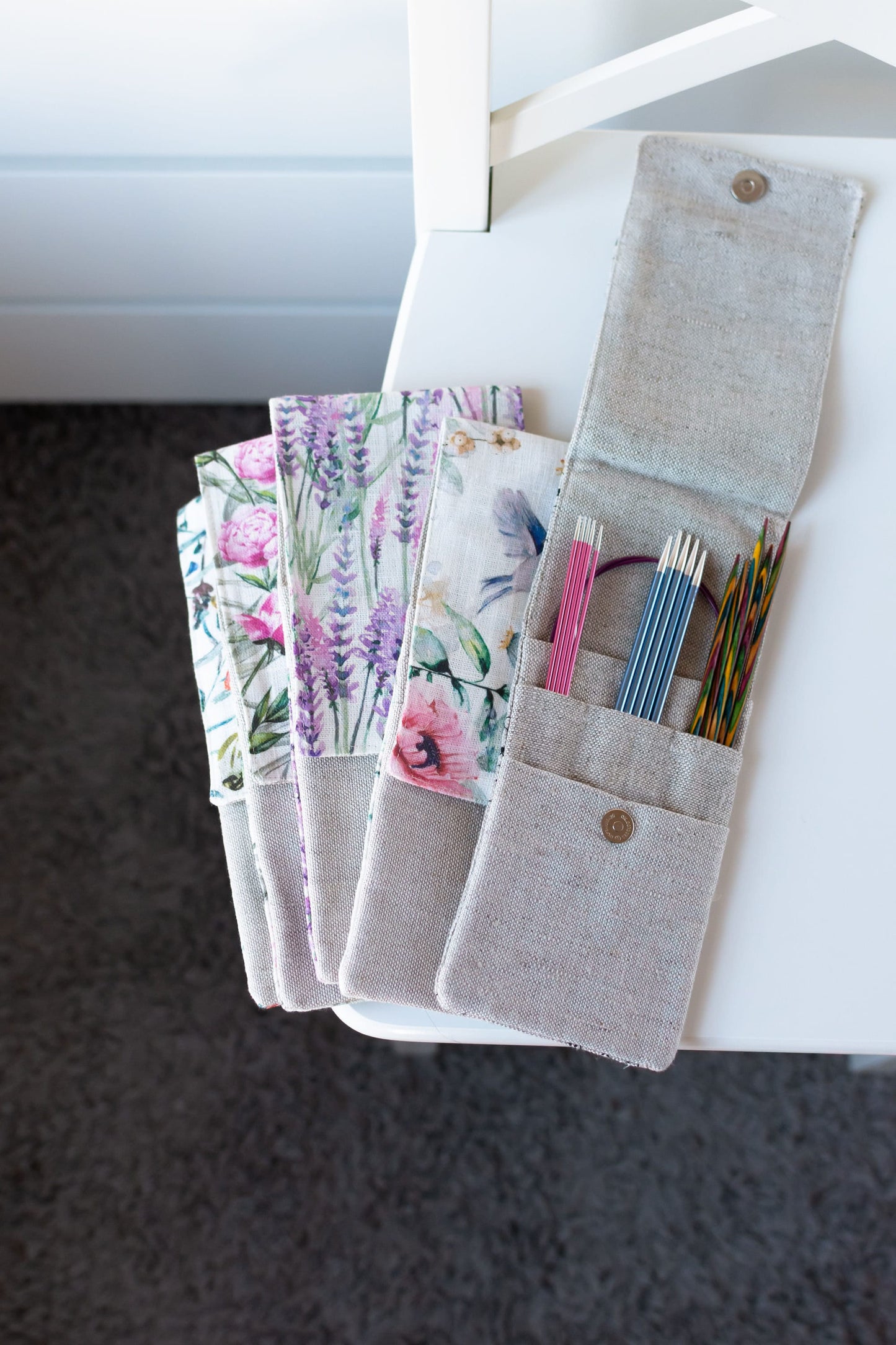 MINI Needle Case. size: 4" x 9,2" (or 4" x 11"). Needles, Crochets and Hooks Case. Flowers print