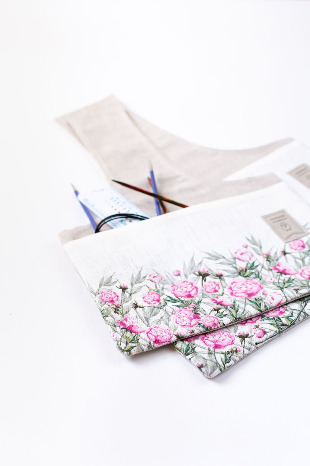 Knitter Project Bag Peony print. Special KnitterBag design.