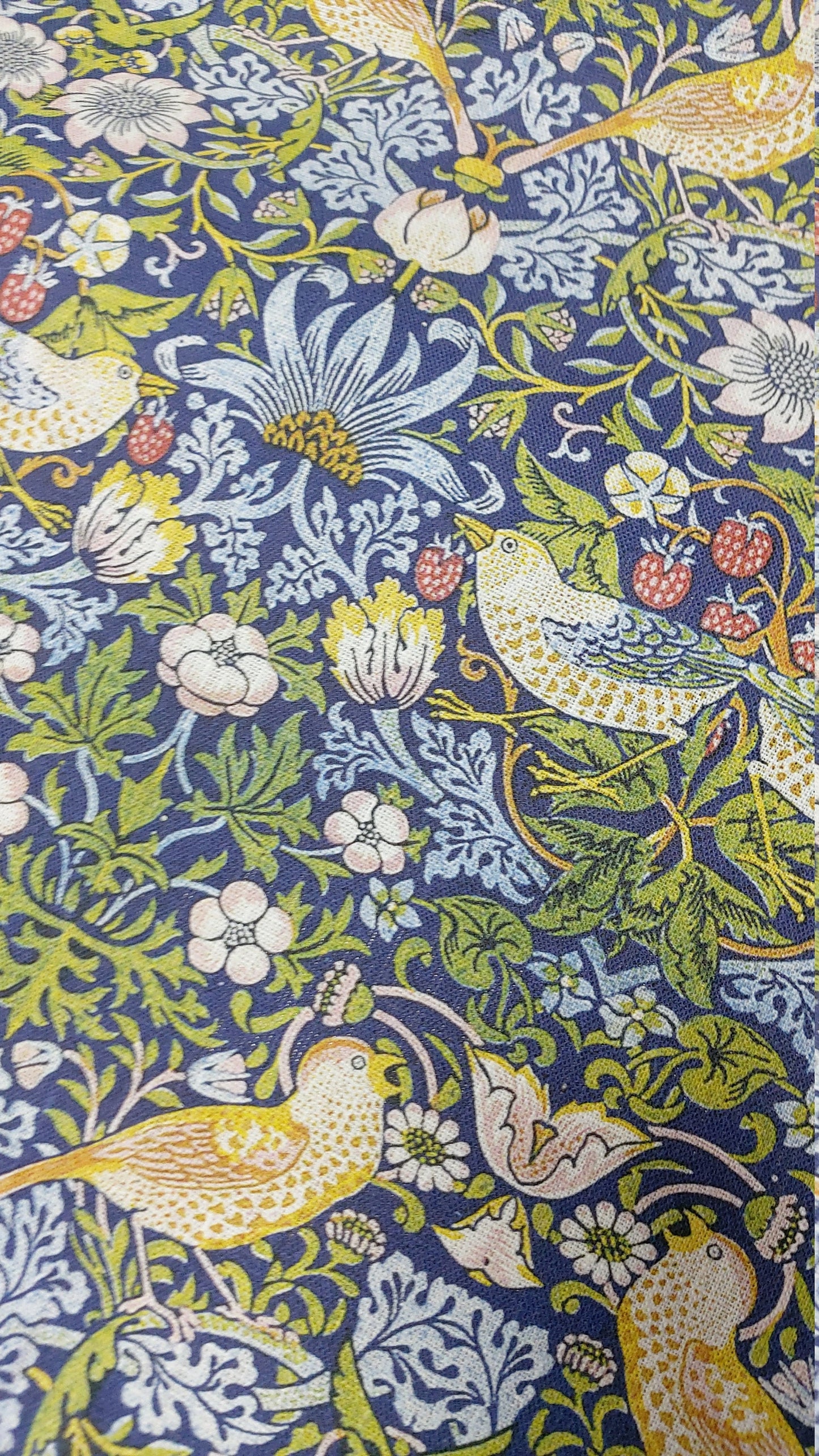 Project Bag with zipper. William Morris Strawberry Thief print.