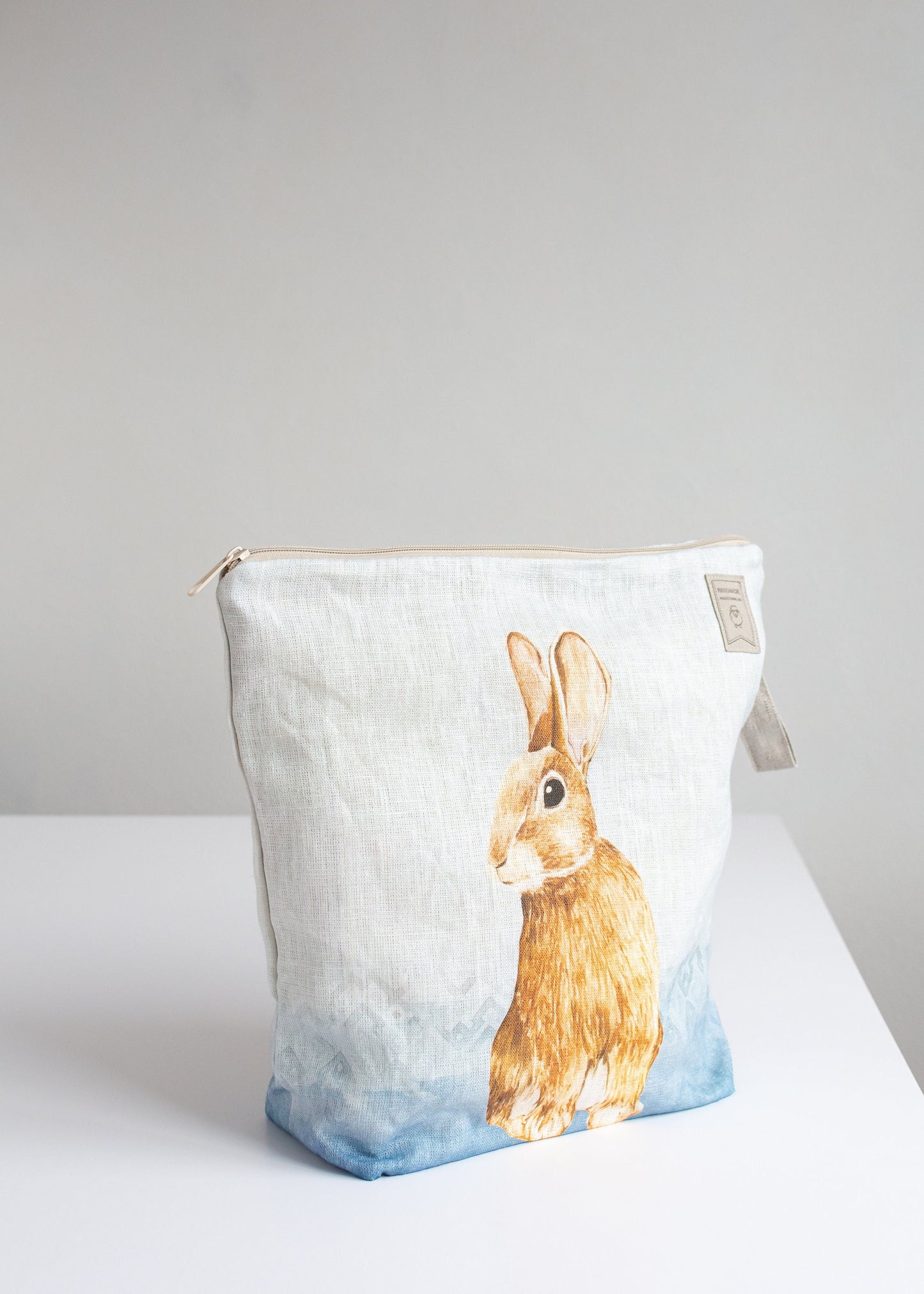 Project Bag with zipper for knitters. Bunny rabbit printed bag.