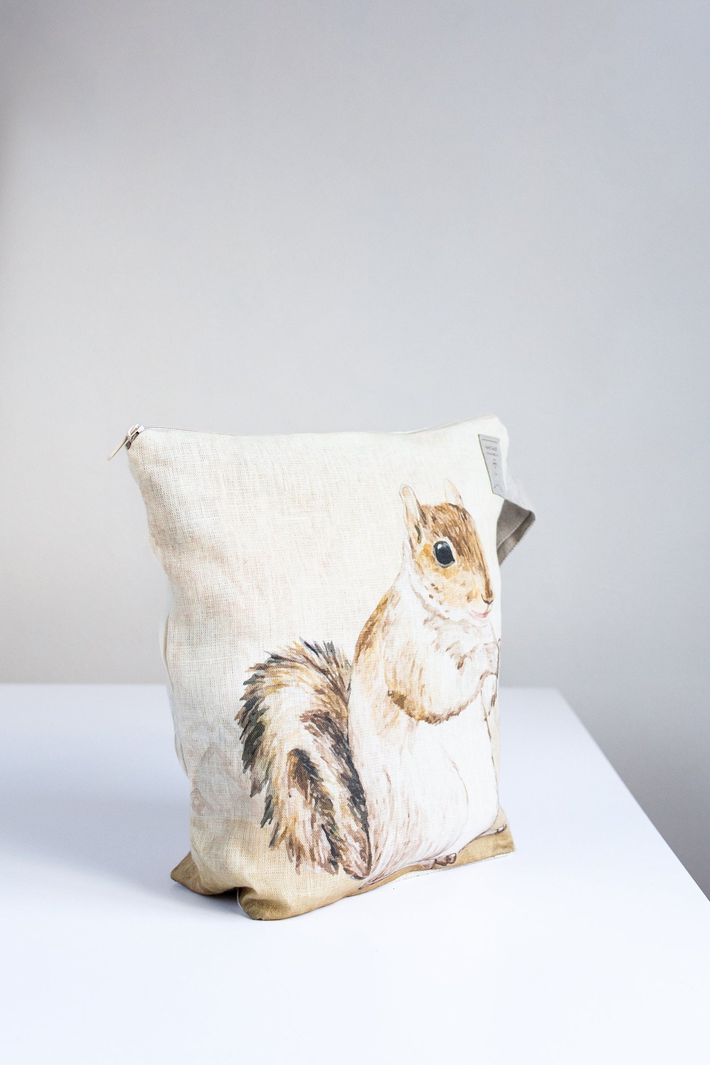 Project Bag with zipper for knitters. Large. Squirrel project bag.