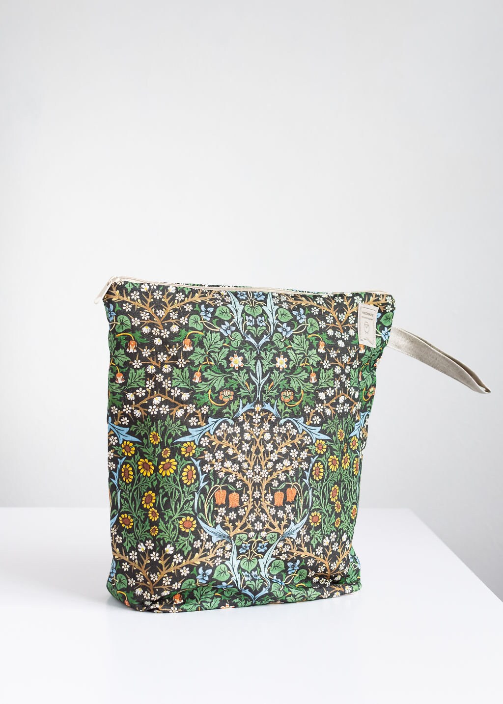 William Morris Blackthorn bag. Project Bag with zipper