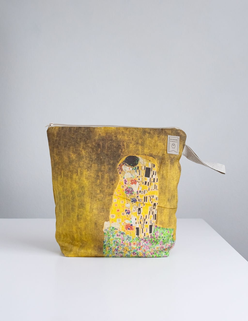 Project bag. Work in progress Project Bag with zipper. Yarn organizer. Bag inspired by Gustav Klimt "The Kiss".