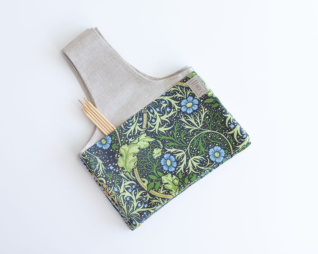 Knitting Project Bag with William Morris Seaweed print. Sizes Large and small.