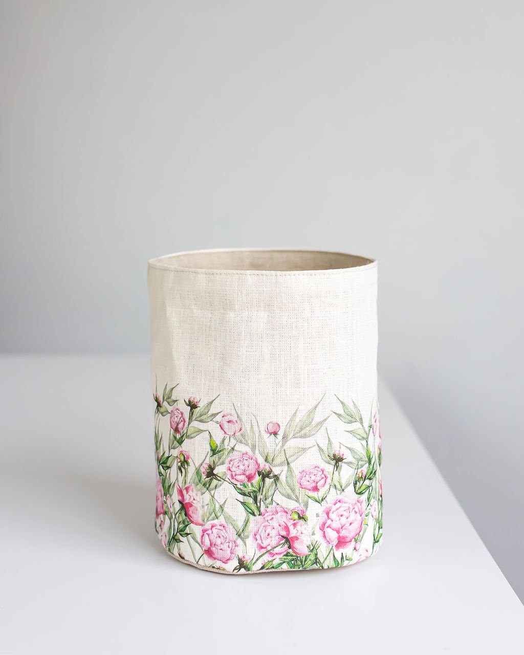Storage basket with Peony print.