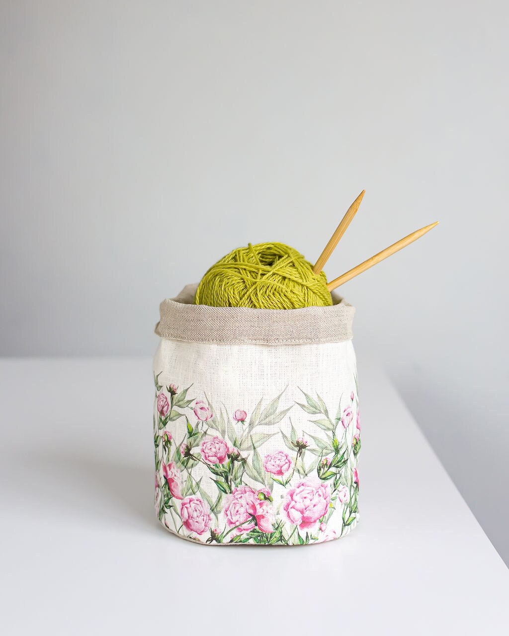 Storage basket with Peony print.