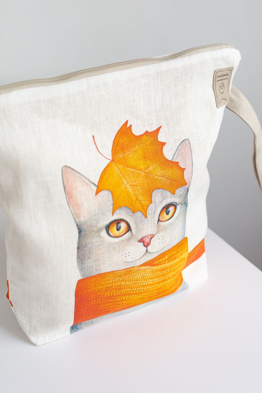 Project bag with zipper. Bag with cat print. Yarn organizer