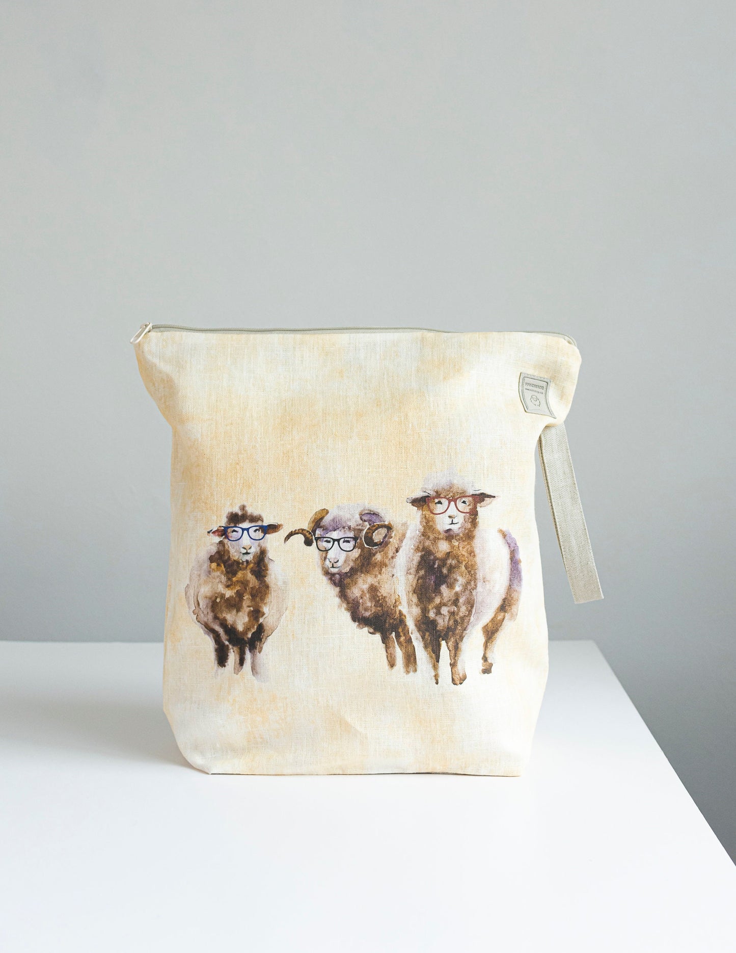 Project Bag with zipper with sheep print. Yarn organizer. Small, Medium or Large