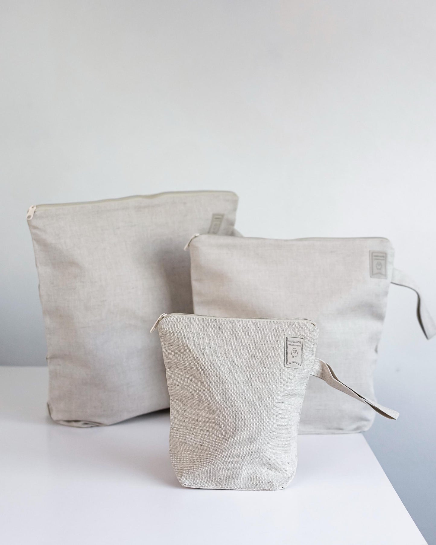 Natural linen gray project bag. Work in progress Project Bag with zipper. Yarn organizer