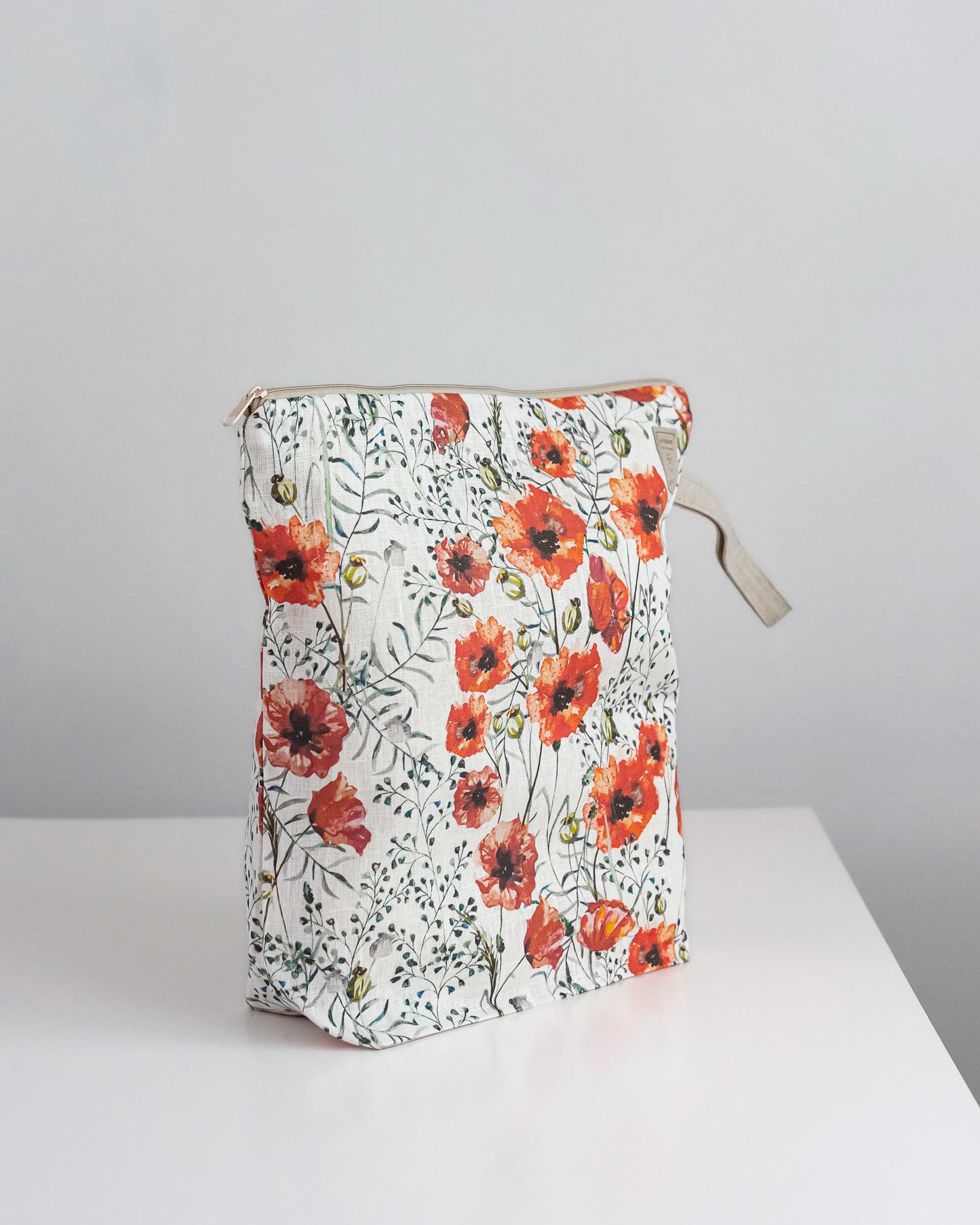 Poppy flowers print project bag. Work in progress Project Bag with zipper. Yarn organizer