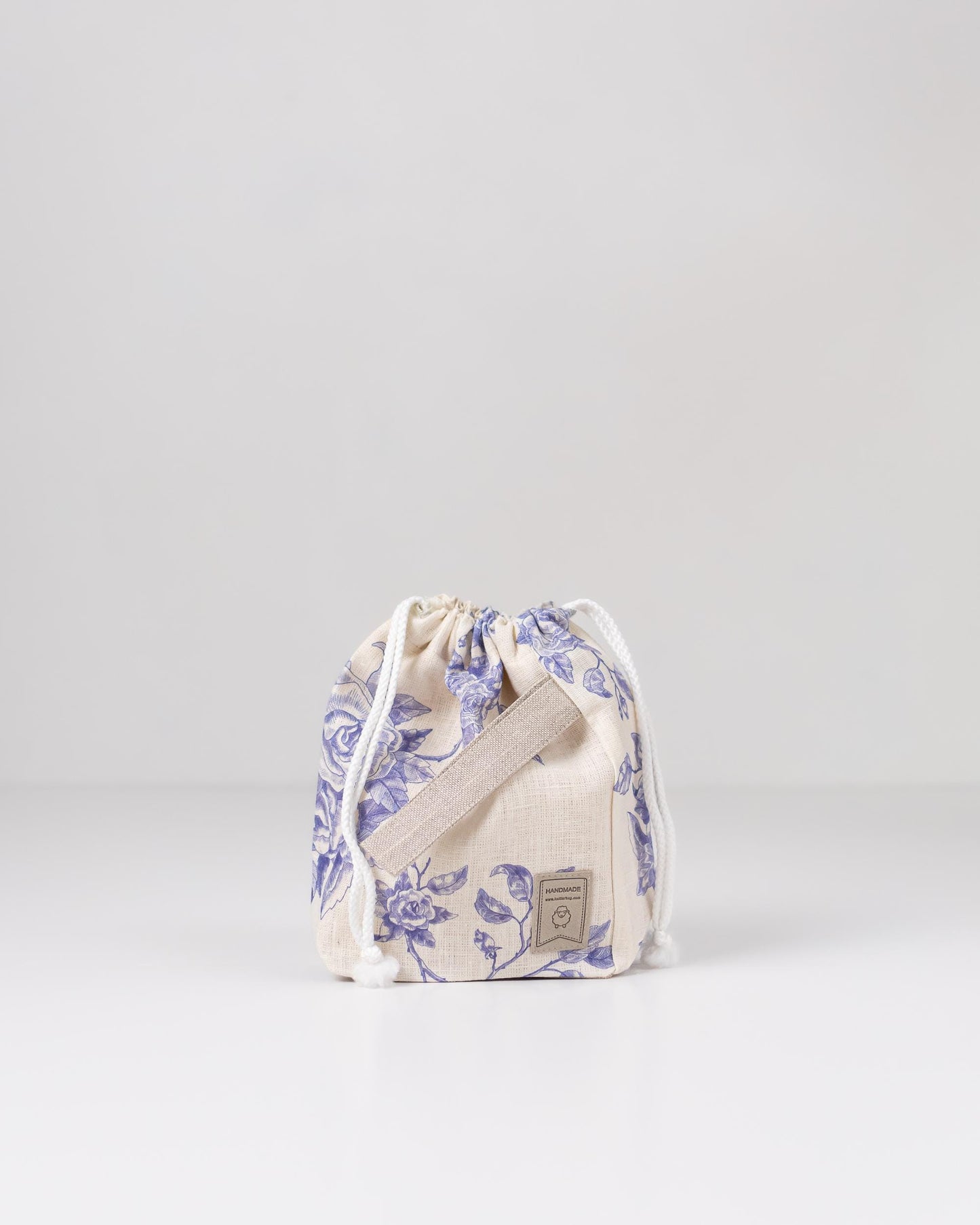 Project bags. Set of 2 Knitter Project Bags. Large and Small. Blue roses collection in Toile de Jouy style.