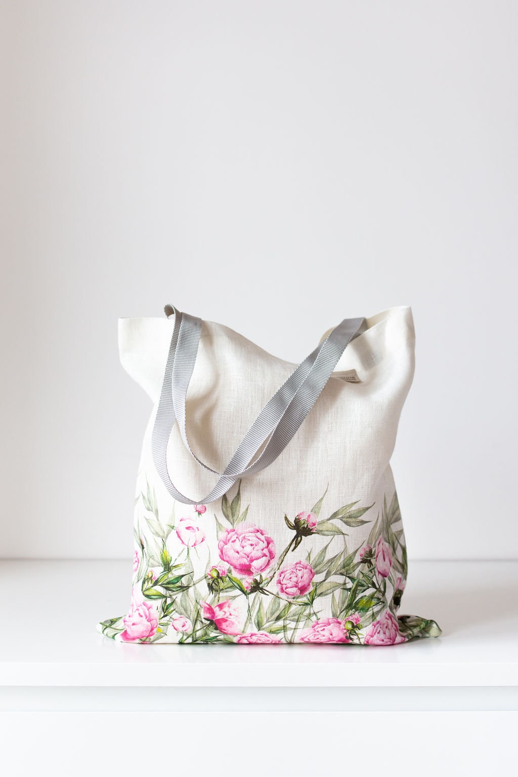 Linen tote bag with Peony print