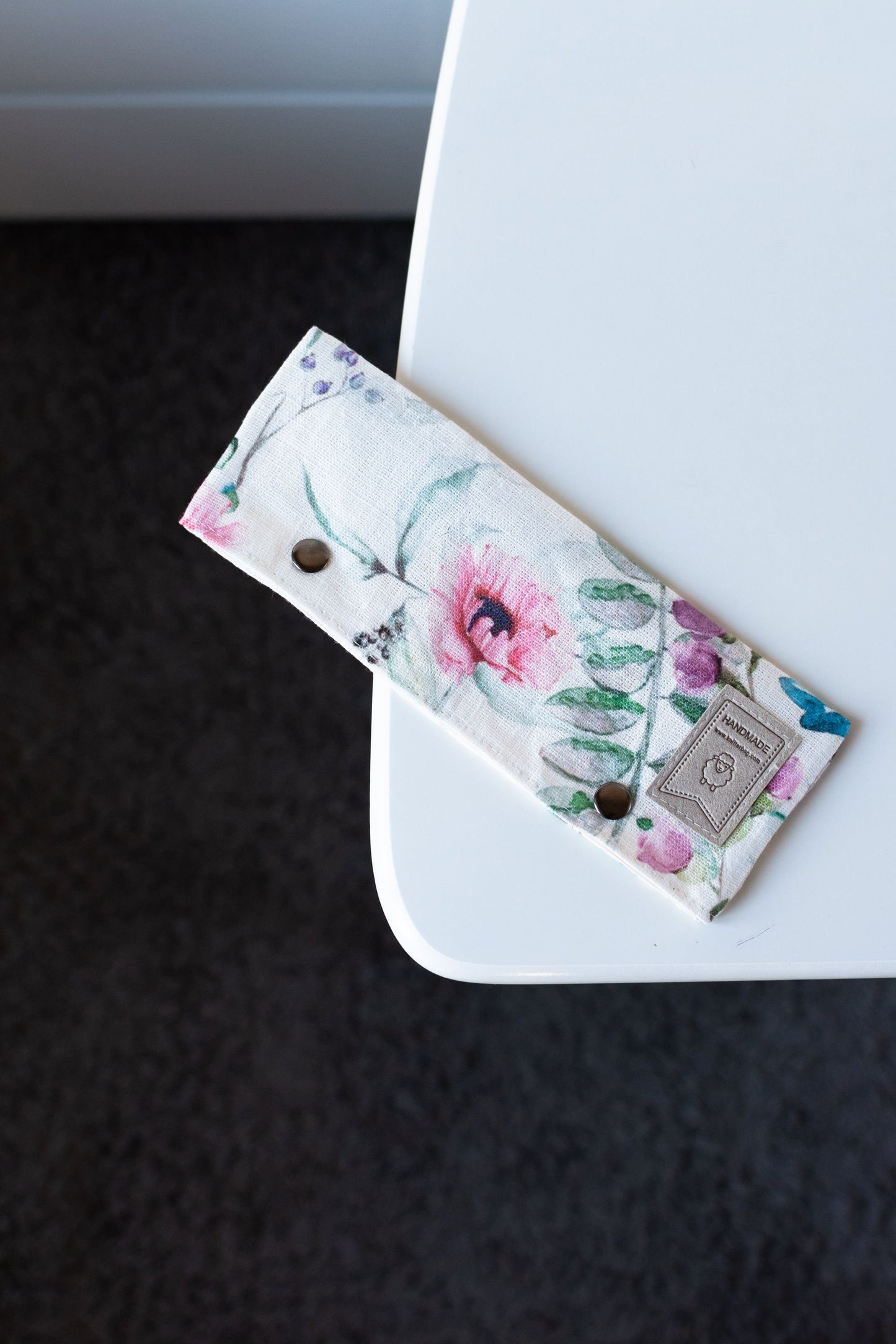 Needle bag, Needle play bag, needle holder, DPN holder, needle play garage, needlecase, needlecosy, 8,8 inches / 22 cm  Flower pattern