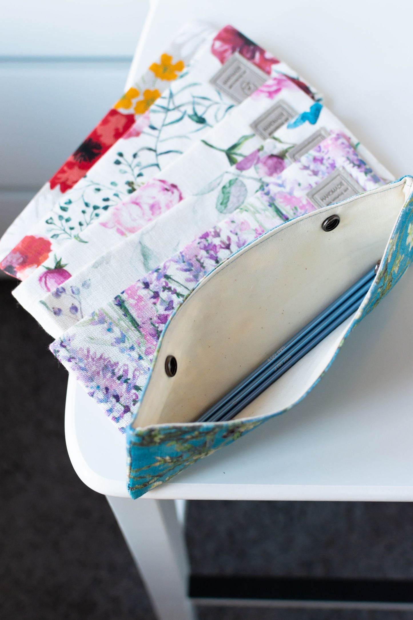 Needle bag, Needle holder, DPN holder, needle play garage, needlecase, needlecosy, 8,8 inches / 22 cm  Toile de jouy Blue flowers pattern