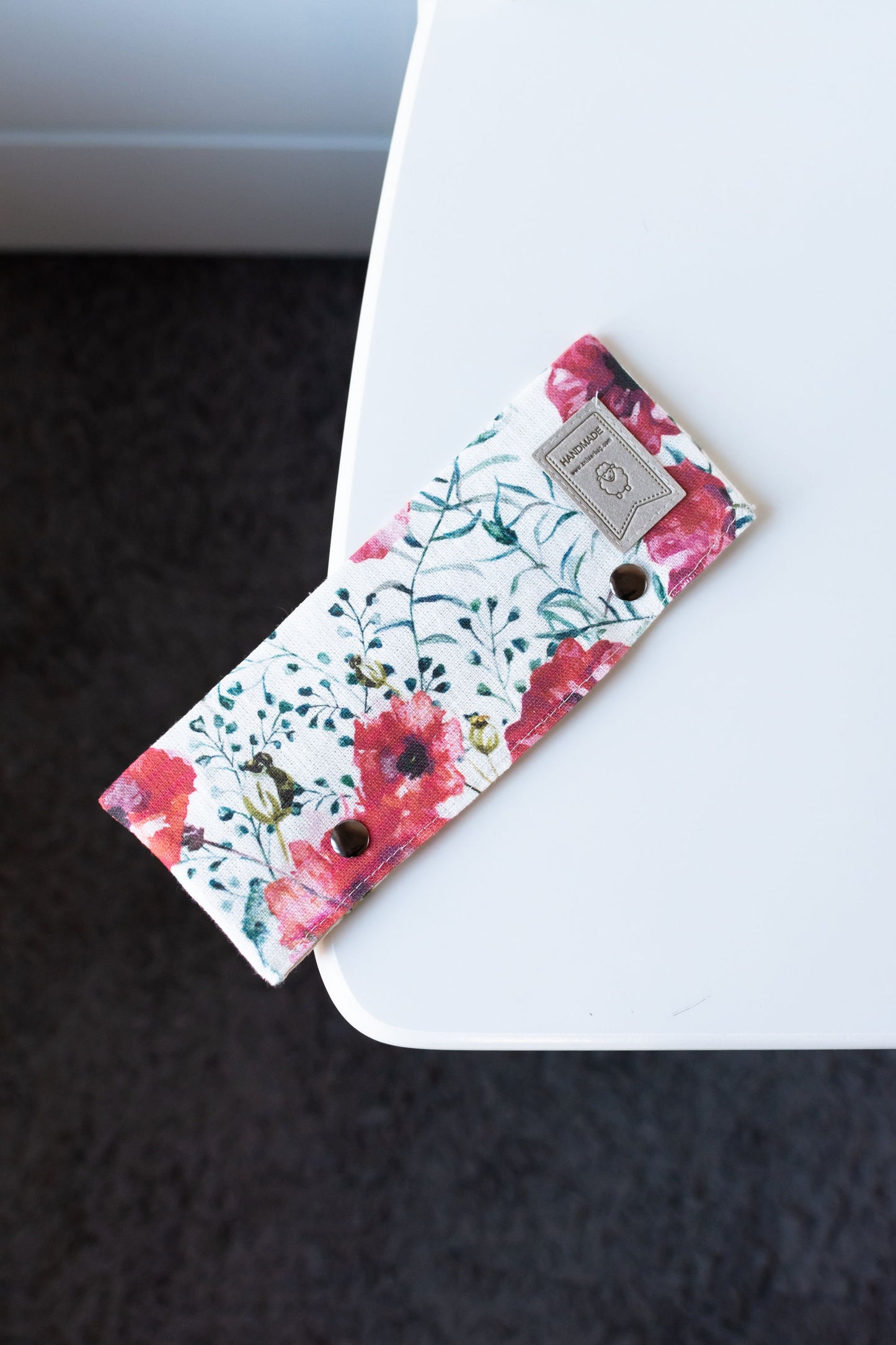 Linen DPN Cozy case with Poppy flower pattern