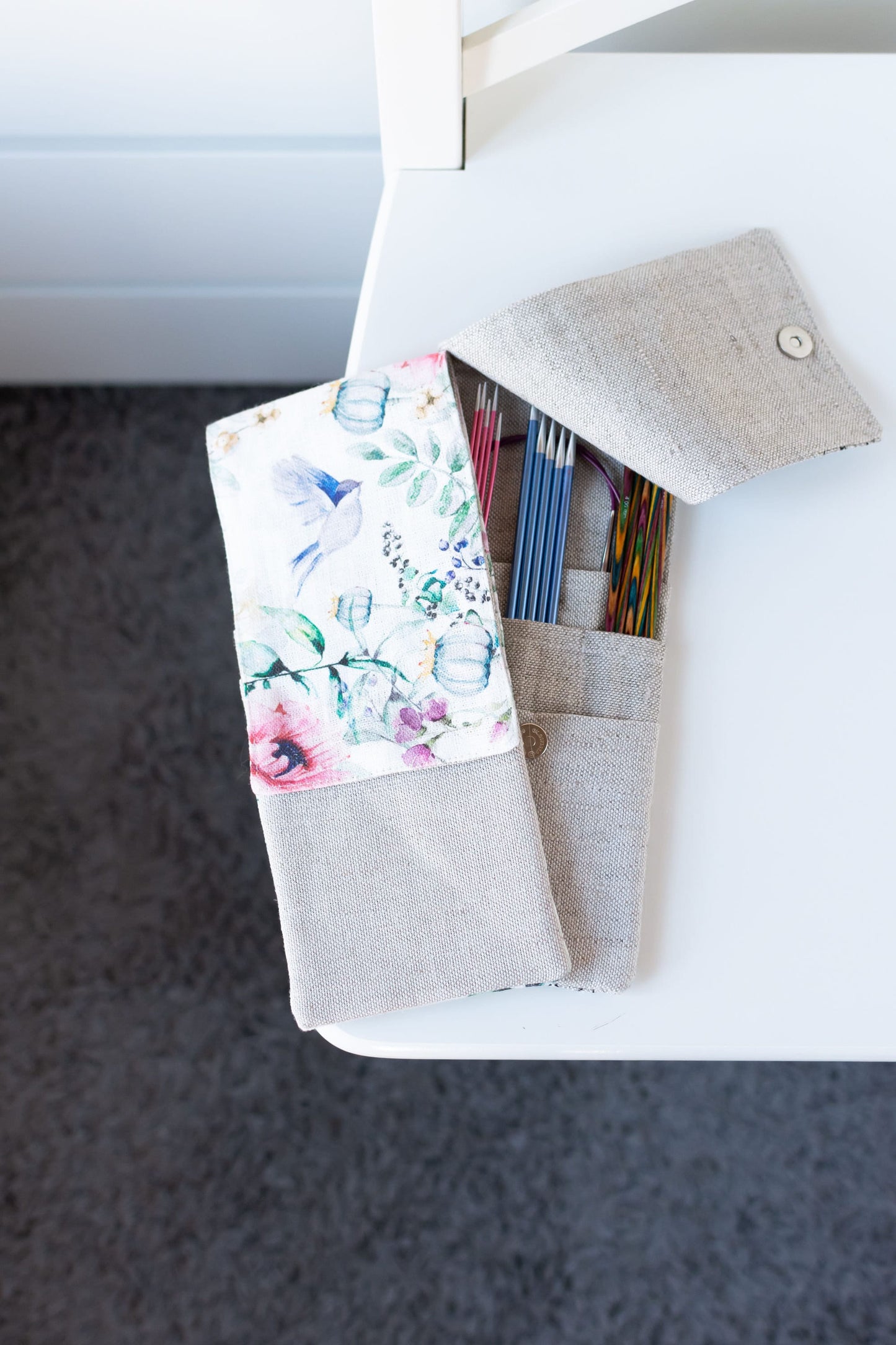 MINI Needle Case. size: 4" x 9,2" (or 4" x 11"). Needles, Crochets and Hooks Case. Flowers print