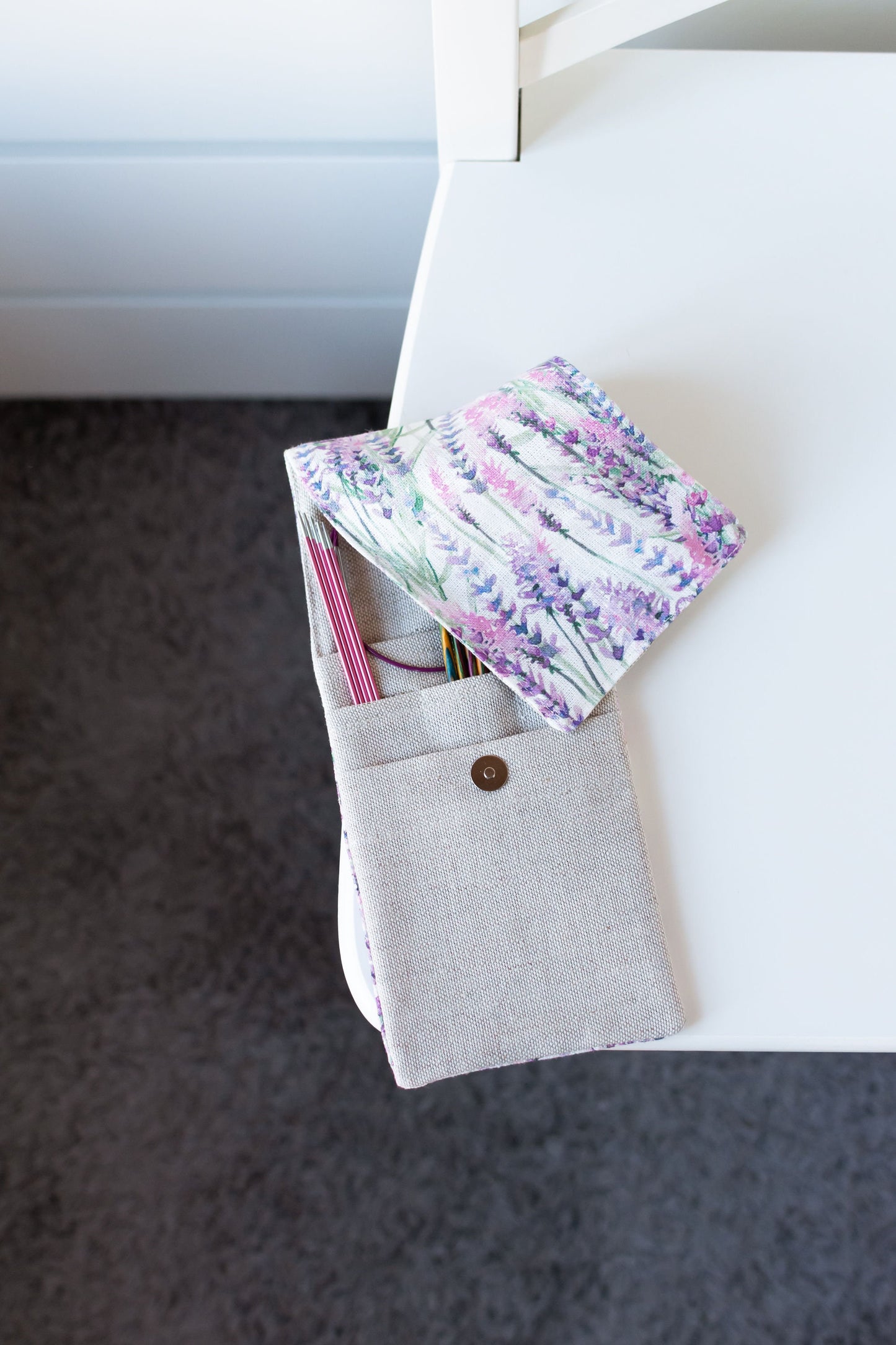 Needle Case. size: 4" x 9,2" (or 4" x 11"). Needles, Crochets and Hooks Case. Lavenderprint
