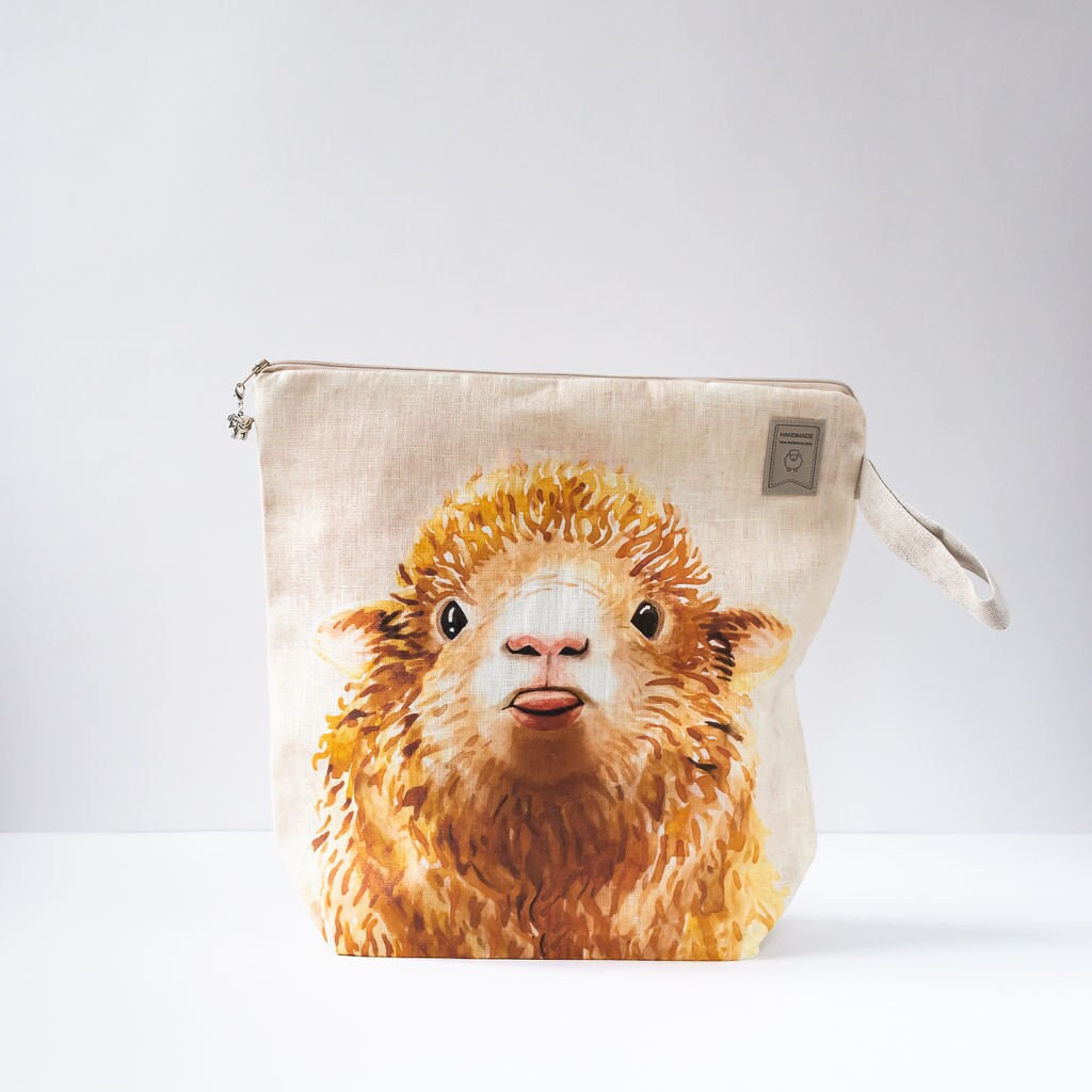 Project Bag with zipper and Sheep print.