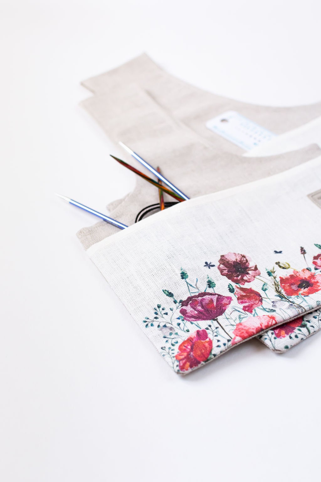 Knitter Project Bag Poppy print. Special KnitterBag design.