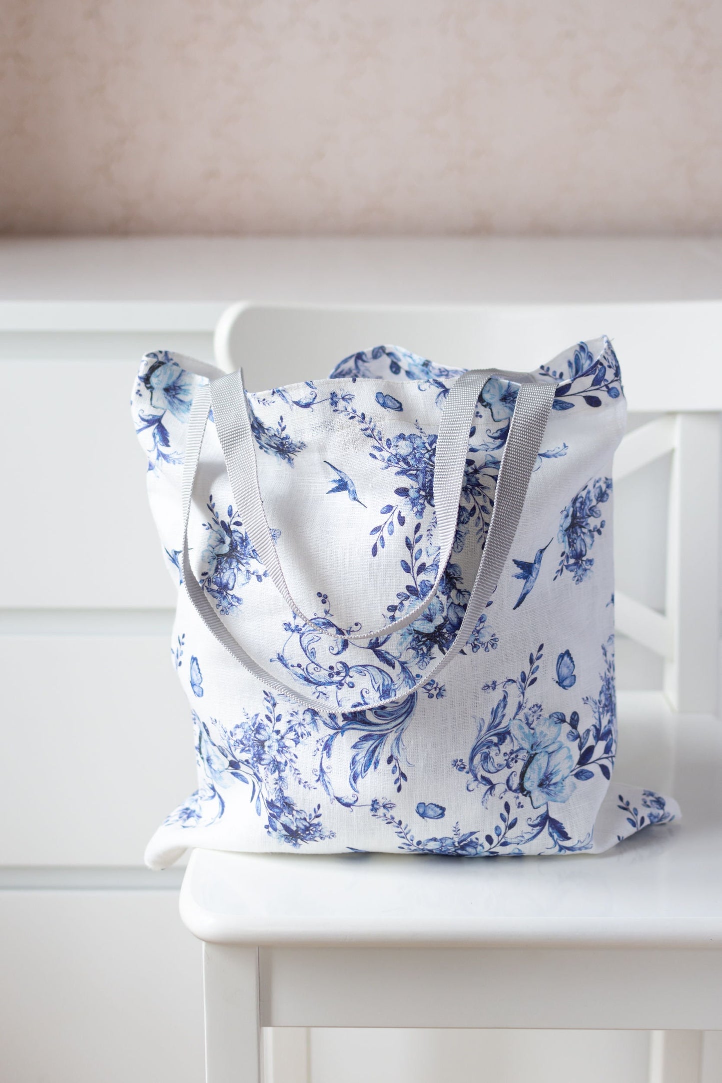 Linen Market Bag. Size: 13" x13". Blue flowers