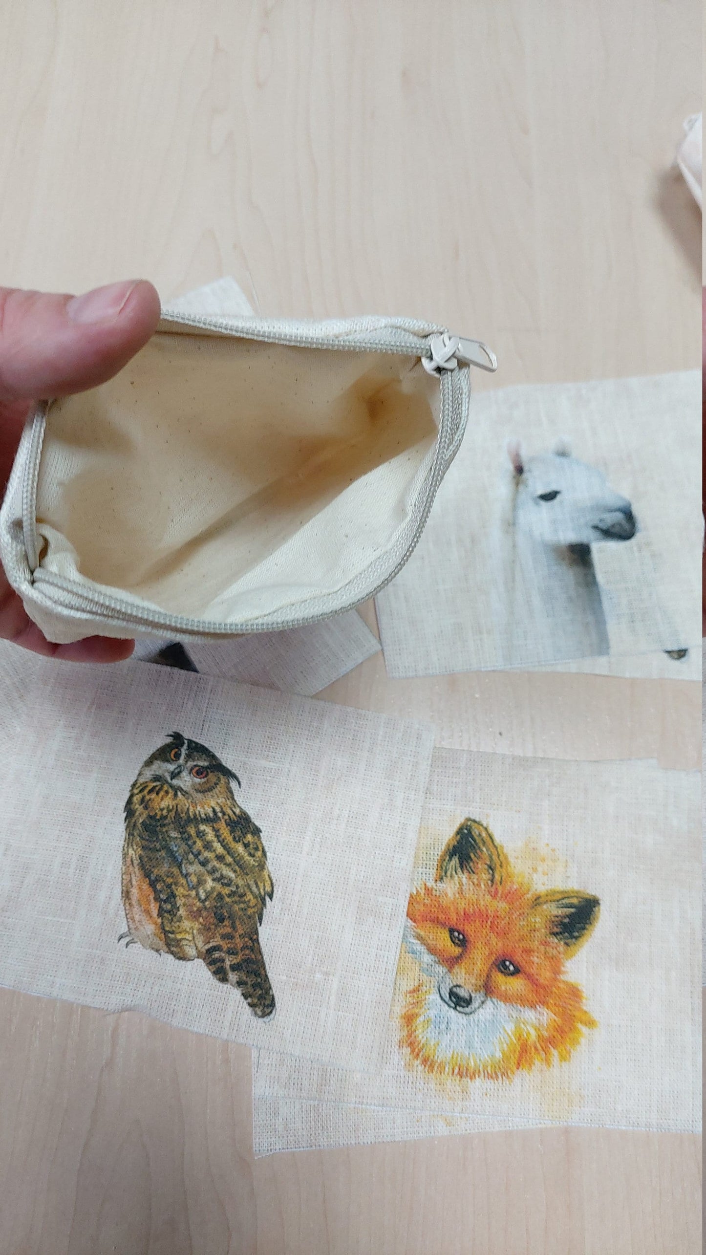 Small zip purse, sheep zip purse, small coin purse, sewing notions pouch, knitting pouch