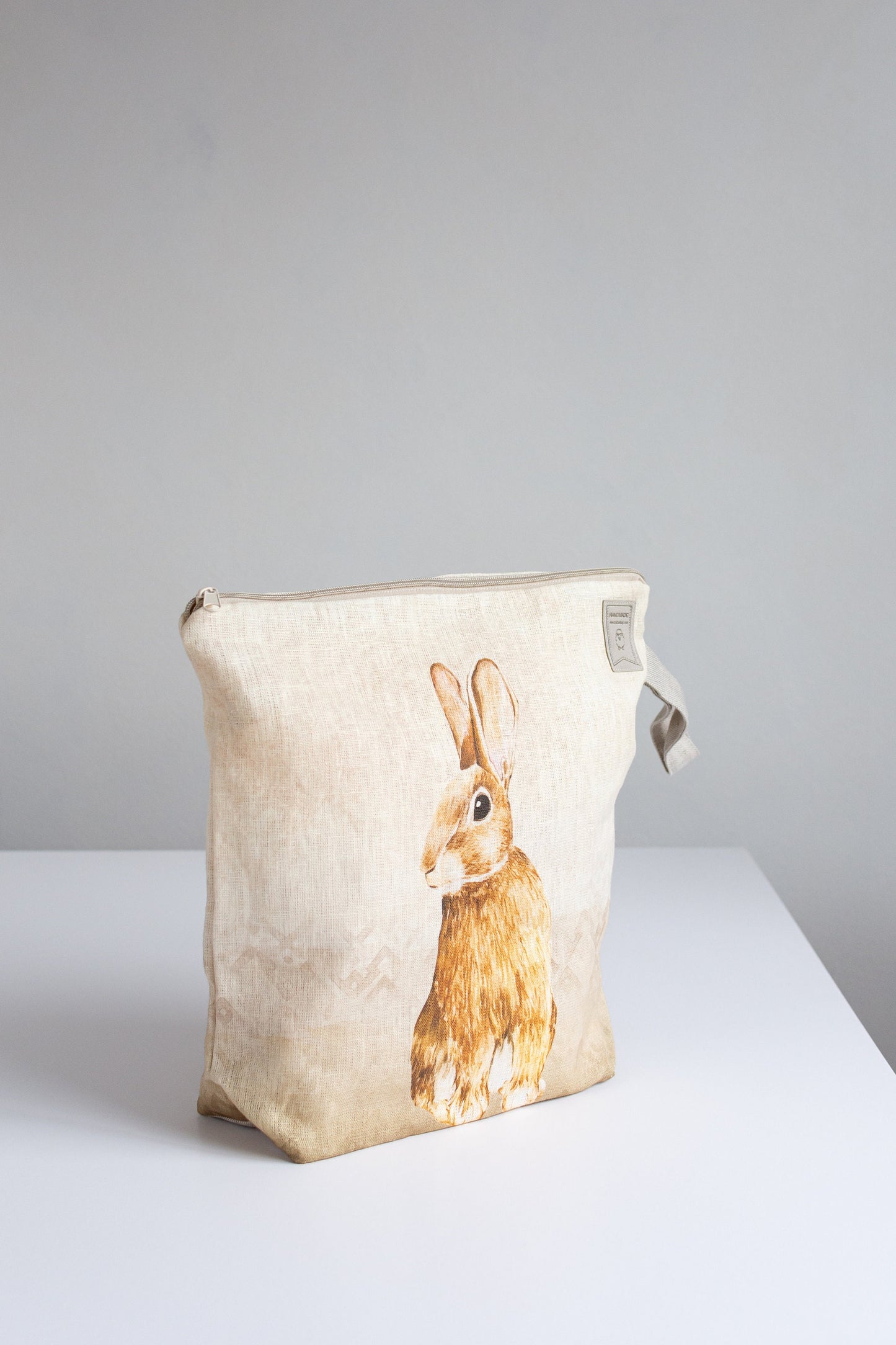 Project Bag with zipper for knitters. Bunny rabbit printed bag.