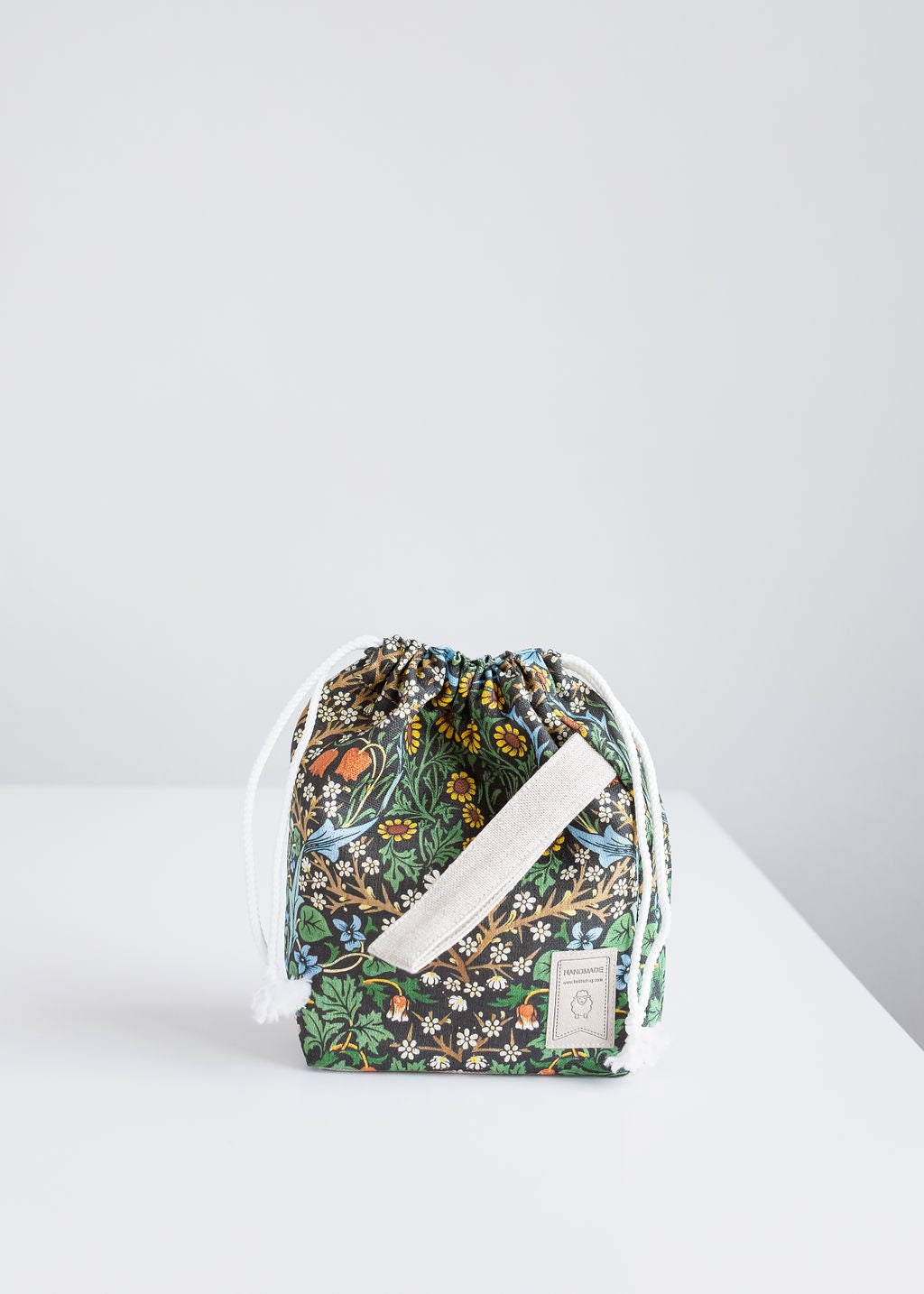 Project bags. Set of 2 Knitter Project Bags. Large and Small.  William Morris. Blackthorn