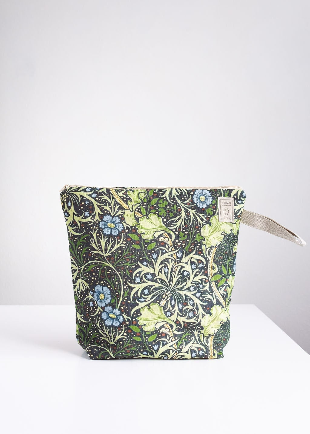 William Morris Seaweed Project Bag with zipper. Gift for knitter