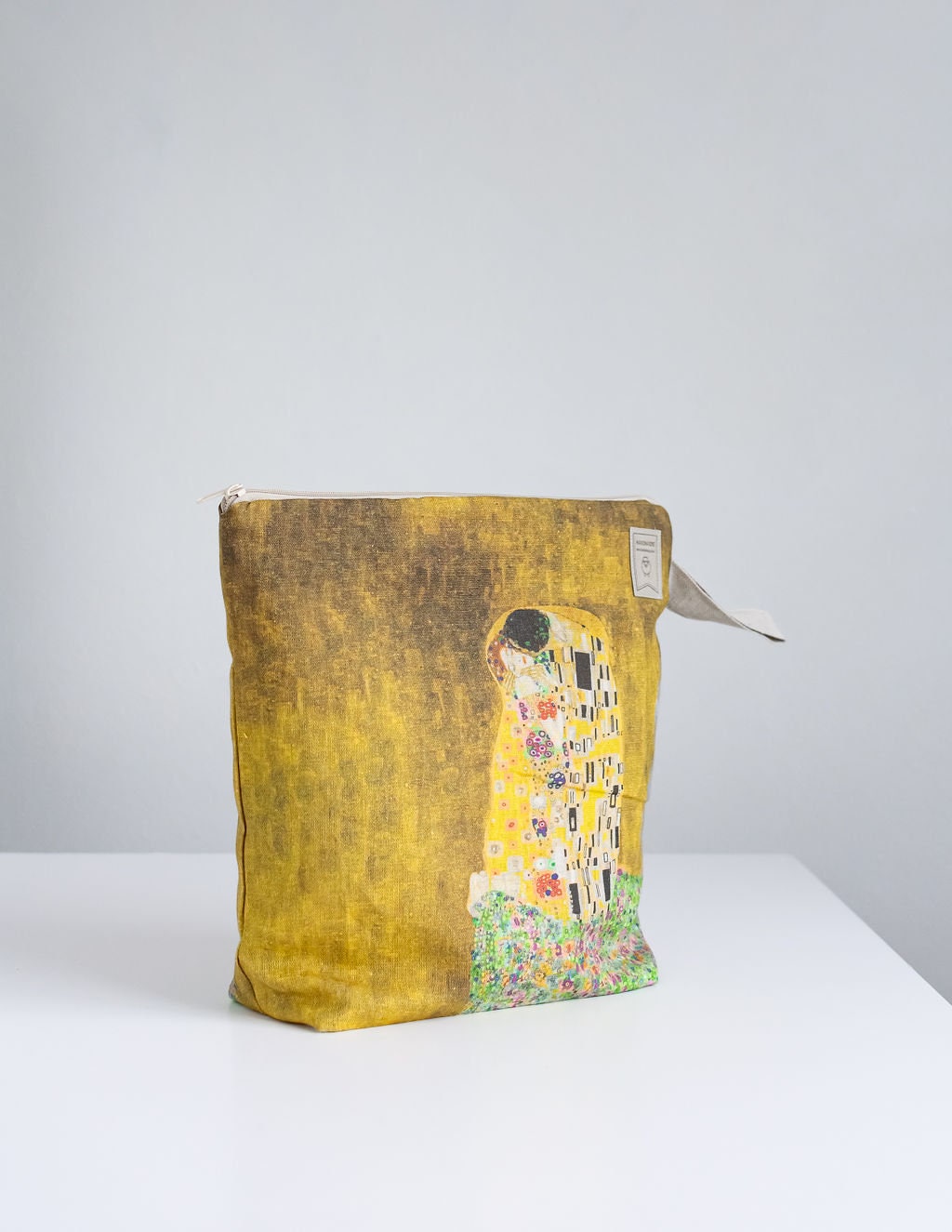 Project bag. Work in progress Project Bag with zipper. Yarn organizer. Bag inspired by Gustav Klimt "The Kiss".