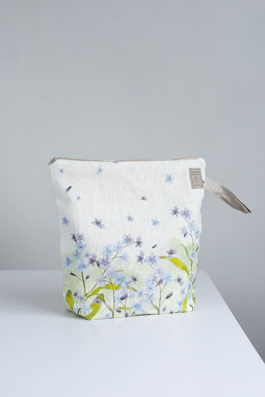 Not Forgotten Flowers print project bag. Work in progress Project Bag with zipper. Yarn organizer