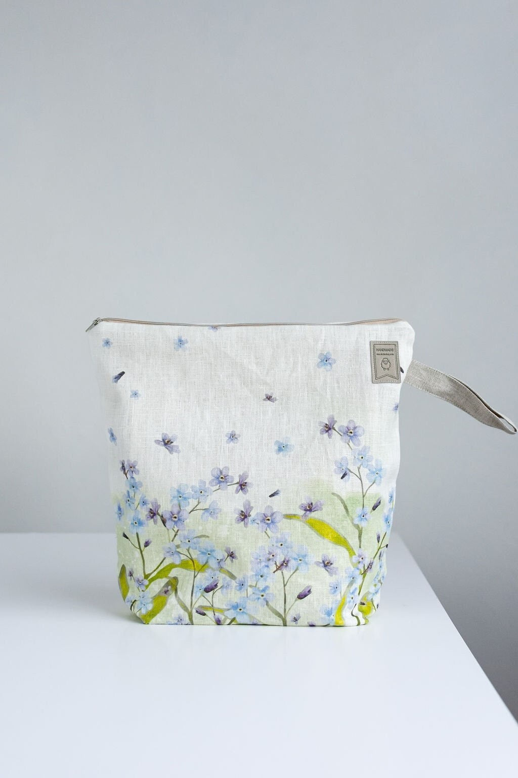 Not Forgotten Flowers print project bag. Work in progress Project Bag with zipper. Yarn organizer