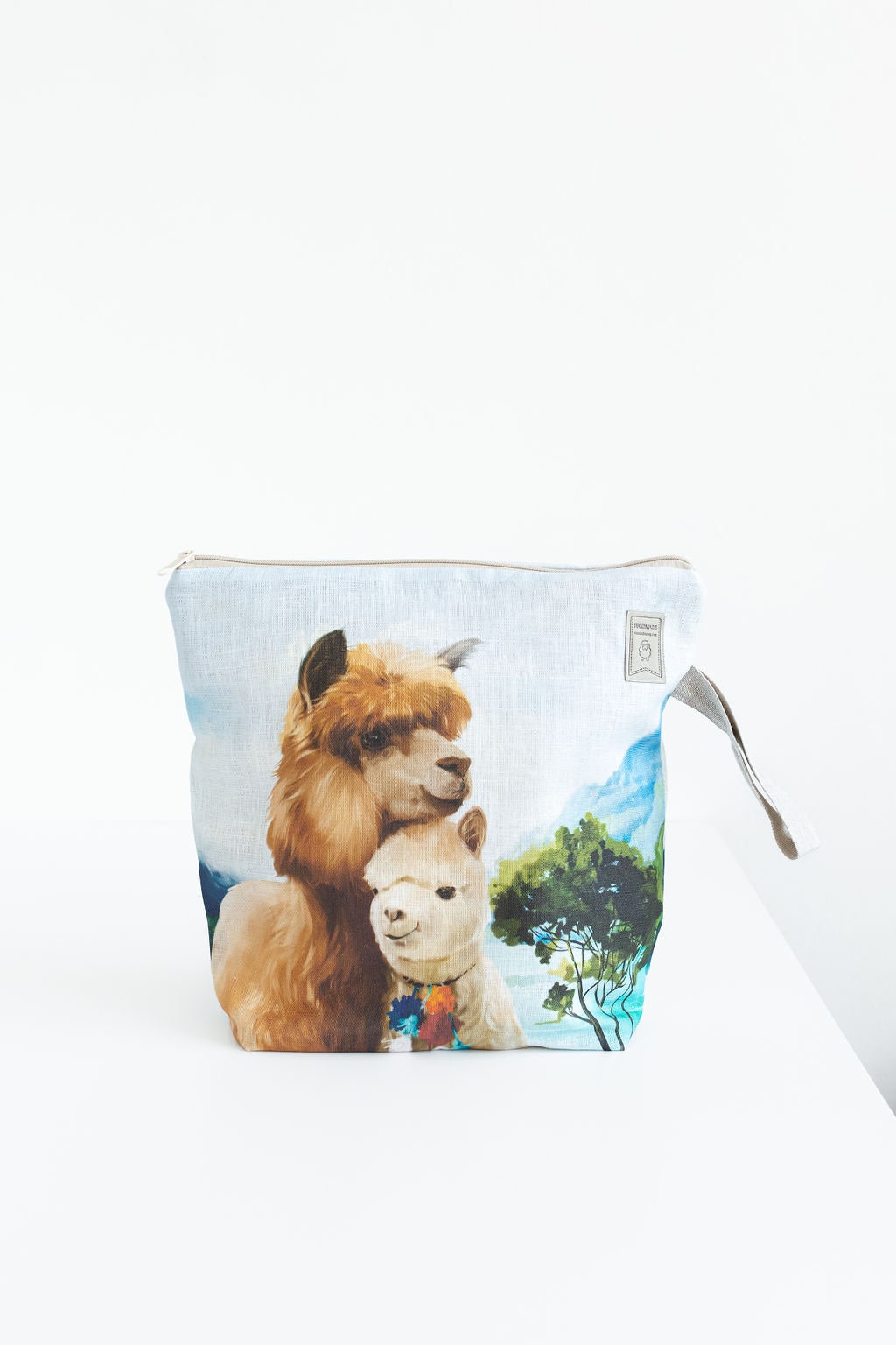 Project Bag with zipper. Yarn organizer with Lama print