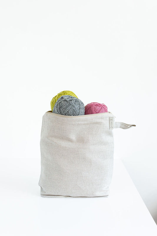 Natural linen gray project bag. Work in progress Project Bag with zipper. Yarn organizer