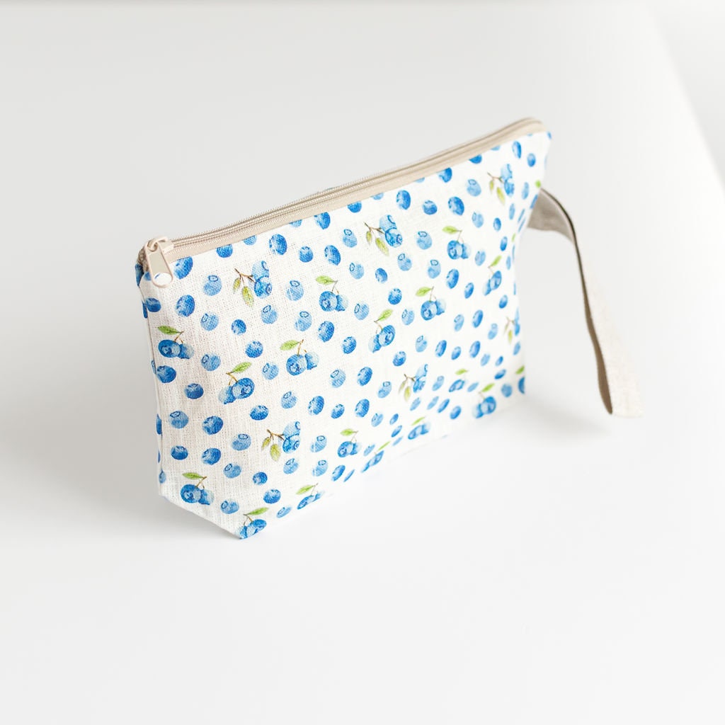 Wristlet pouch with blueberries print fabric Natural linen