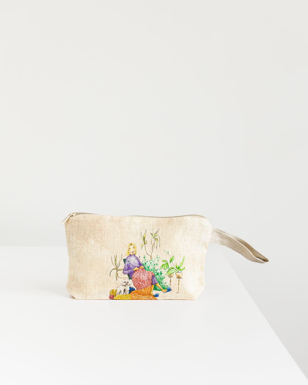 Wristlet pouch with knitter picture print on linen fabric, zipped pencil case