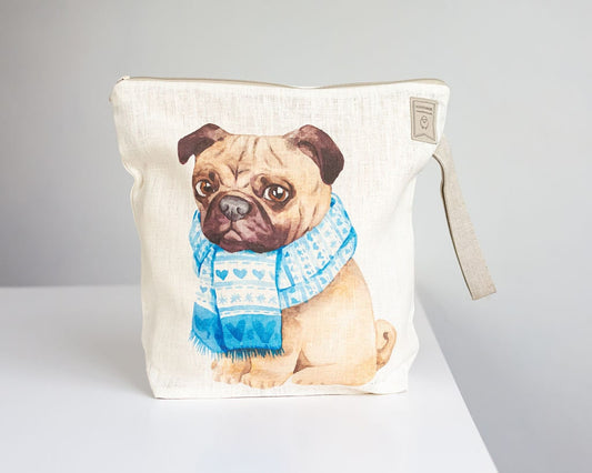 Project bag with zipper. Bag with bulldog print. Yarn organizer