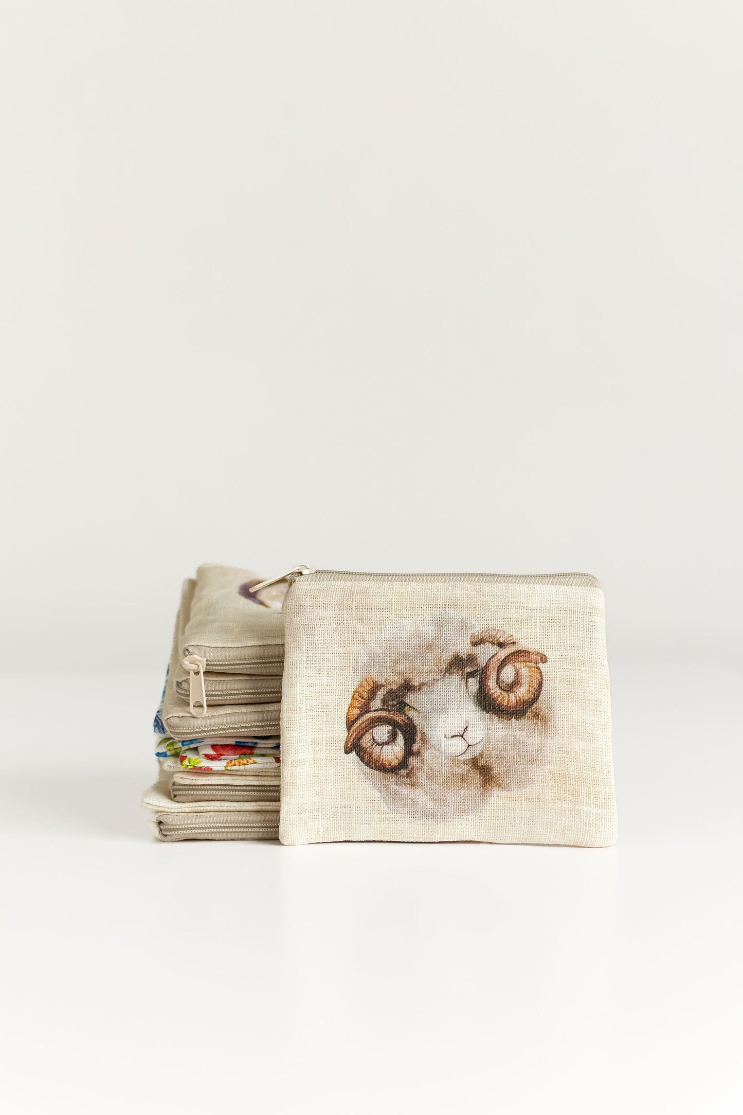 Small coin purse with Sheep with glasses