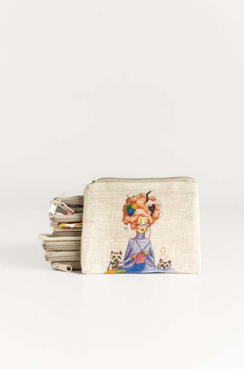 Small zip purse with Old Lady who is crochet print