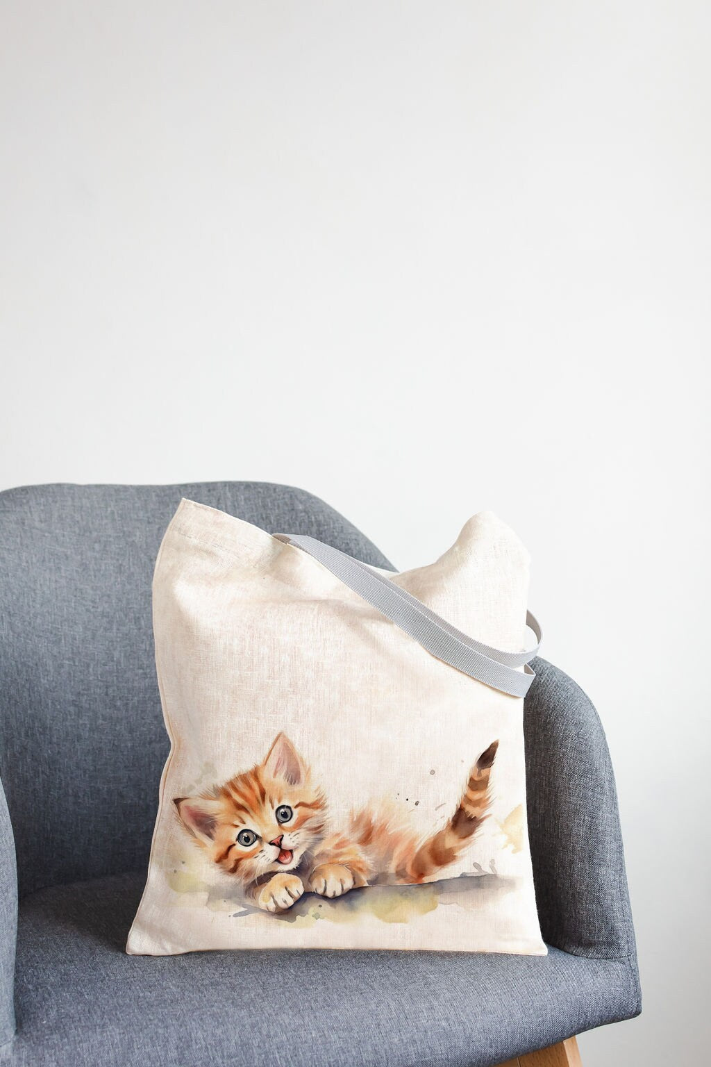 Shopping tote with Cat playing with yarn print. Linen Market Bag.