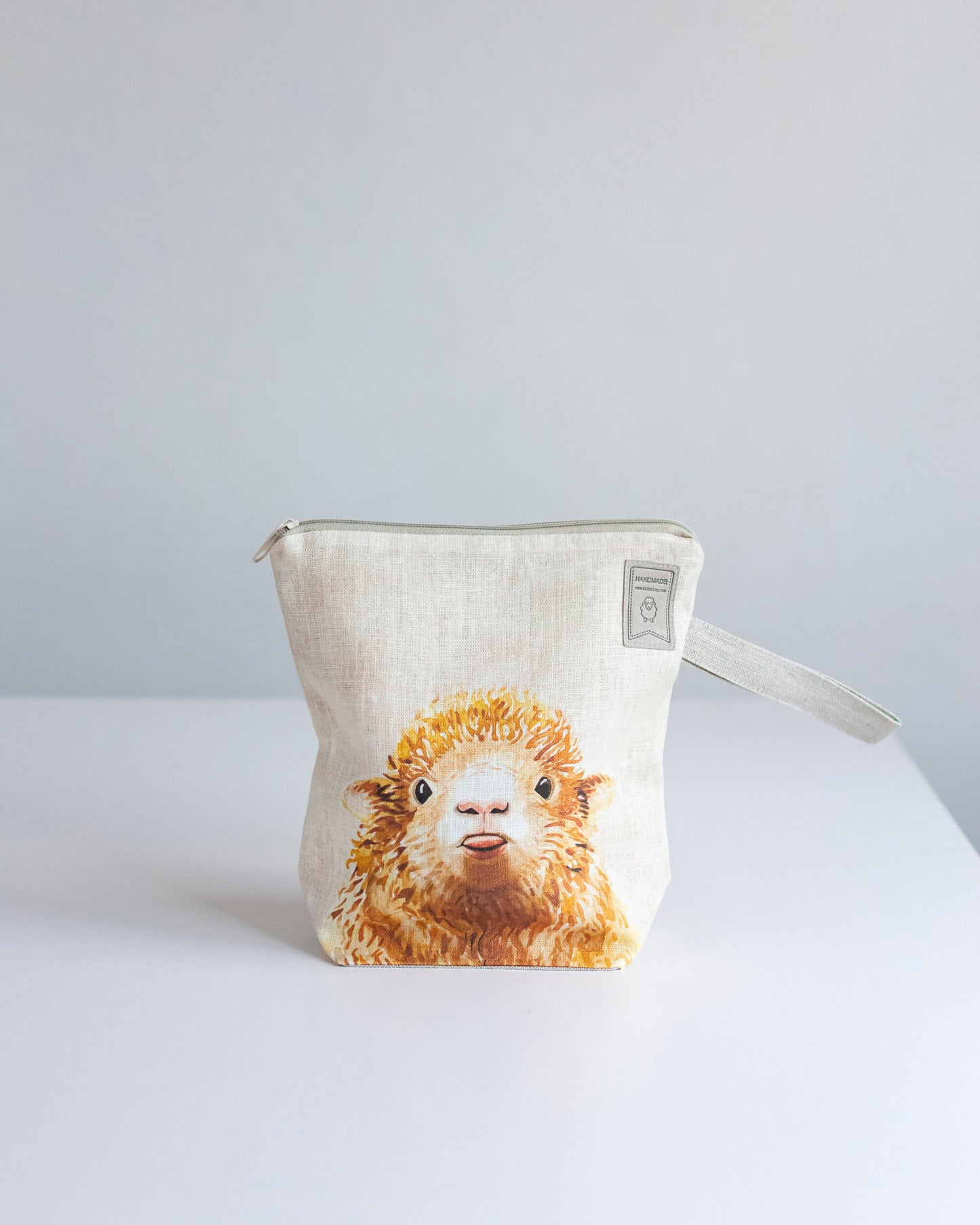 Project Bag with zipper and Sheep print.