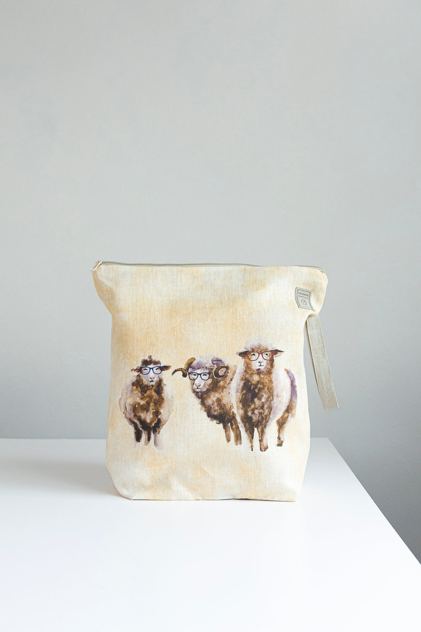 Project Bag with zipper with sheep print. Yarn organizer. Small, Medium or Large