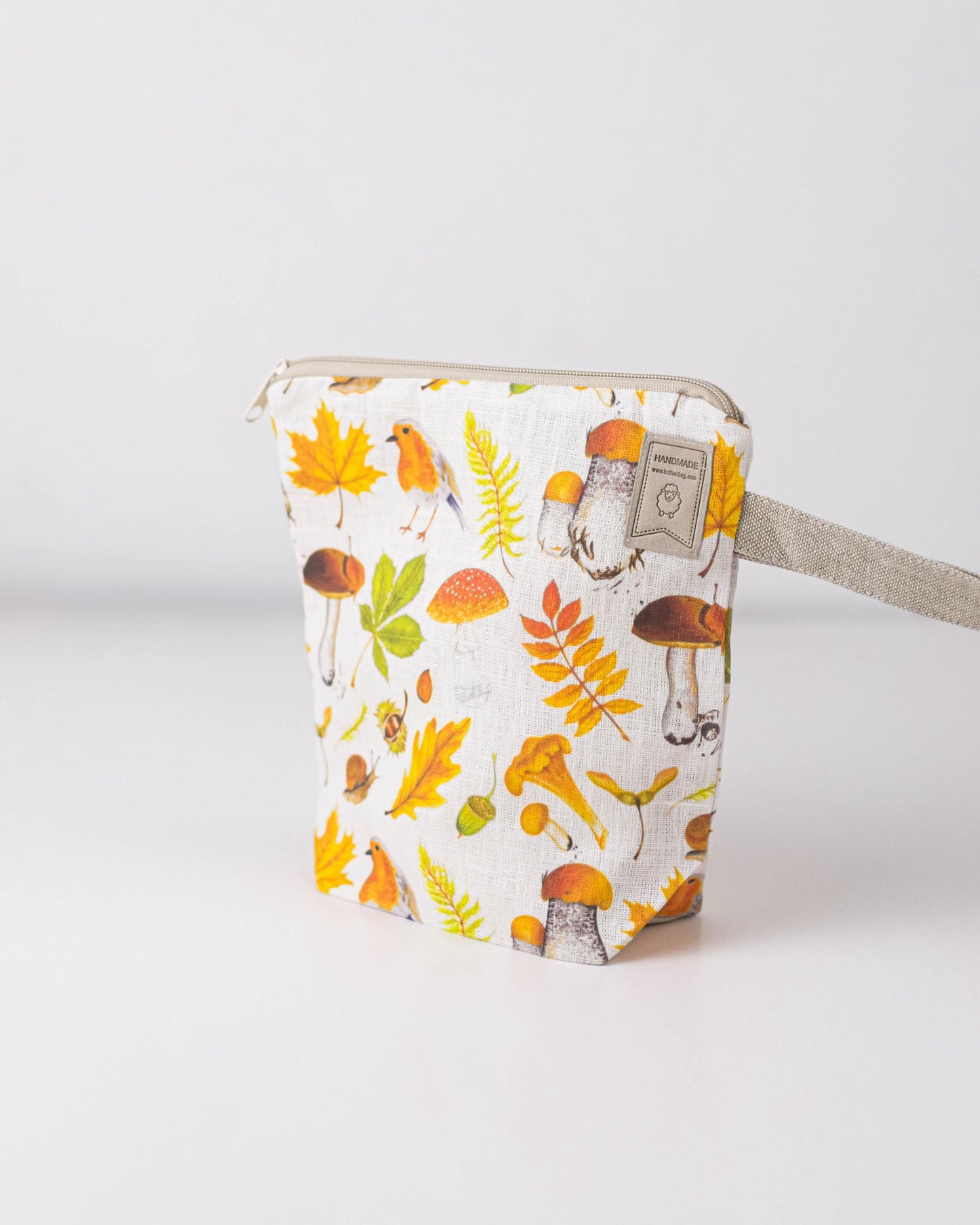 Project bag with mushrooms print. Work in progress Project Bag with zipper. Yarn organizer