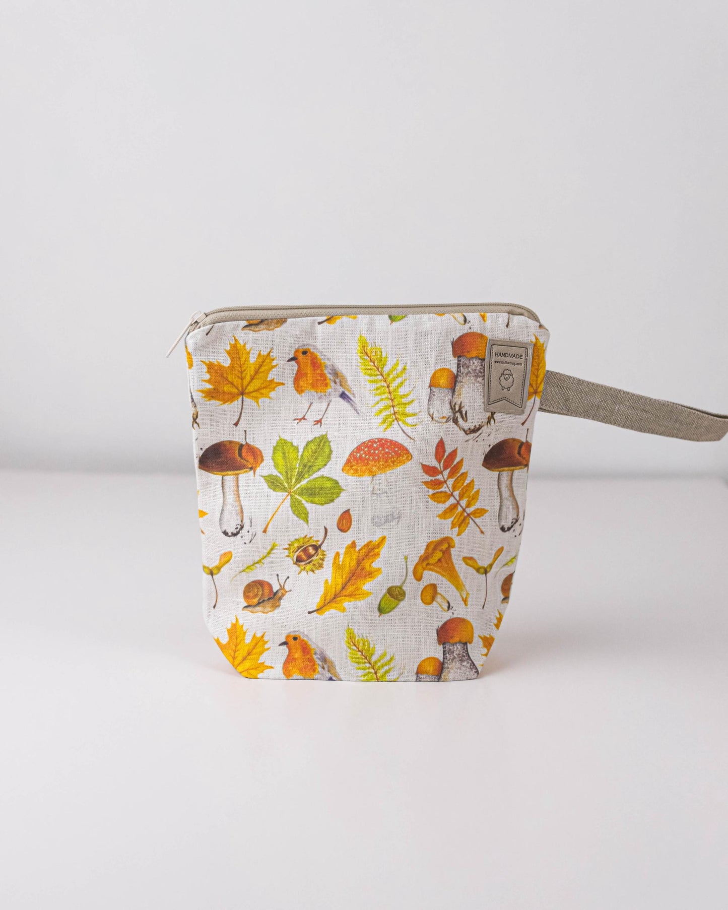 Project bag with mushrooms print. Work in progress Project Bag with zipper. Yarn organizer