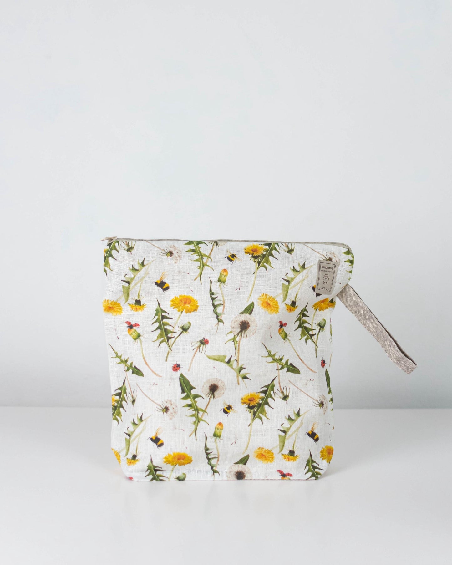 Project bag with Dandelions print. Work in progress Project Bag with zipper. Yarn organizer