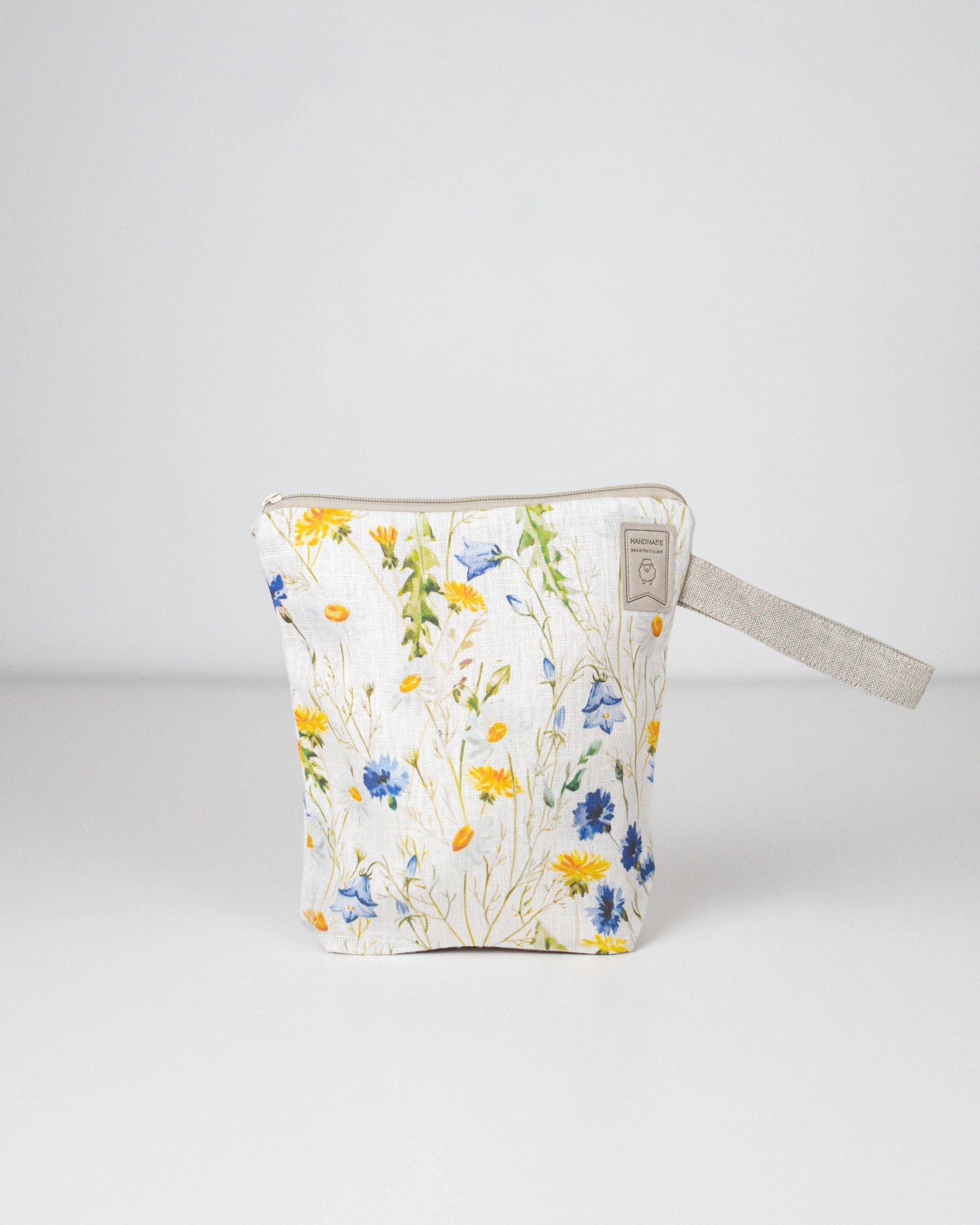 Floral Dream Project Bag - Zippered Work in Progress Yarn Organizer with Dandelion, Daisy, and Bellflower Print