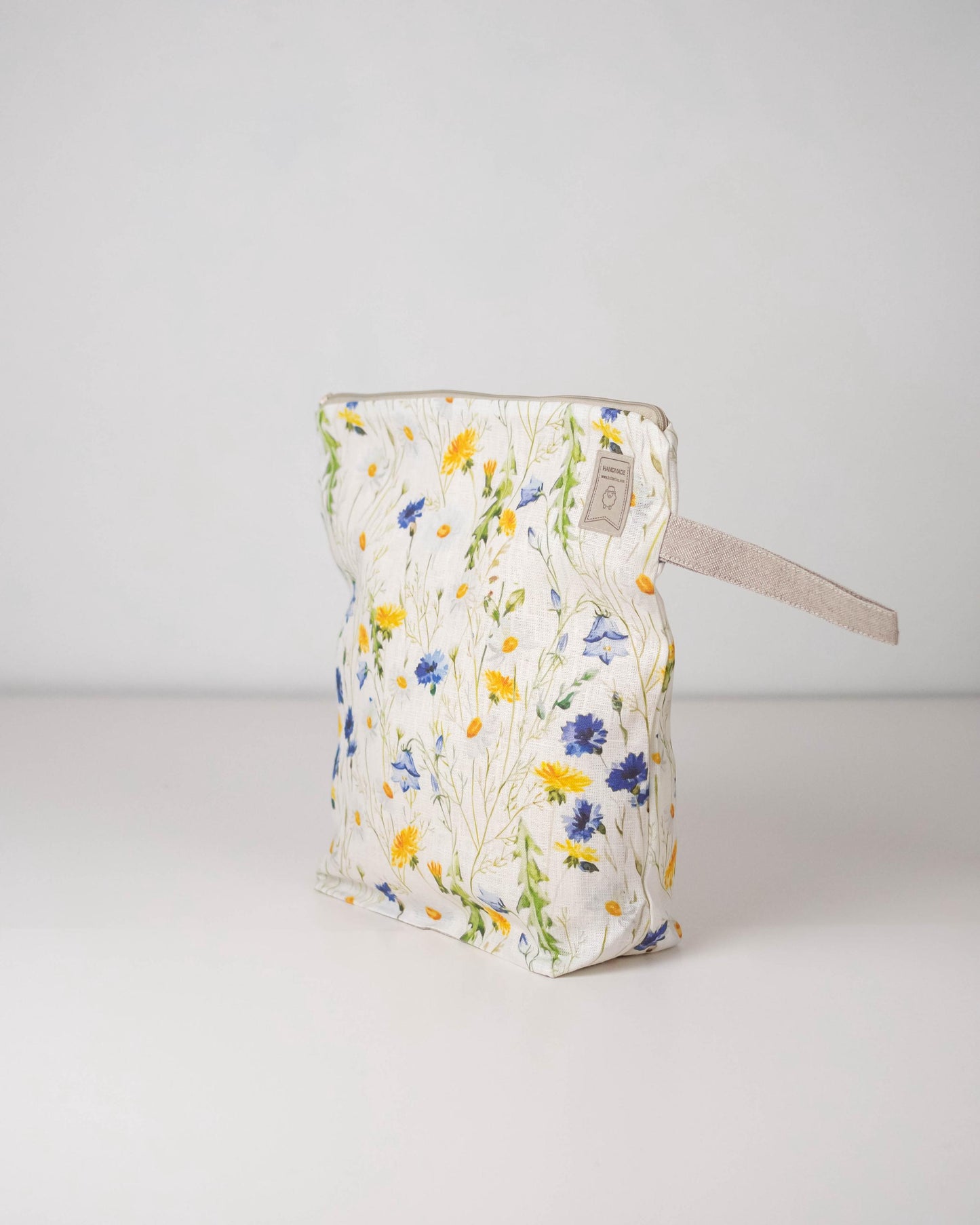 Floral Dream Project Bag - Zippered Work in Progress Yarn Organizer with Dandelion, Daisy, and Bellflower Print