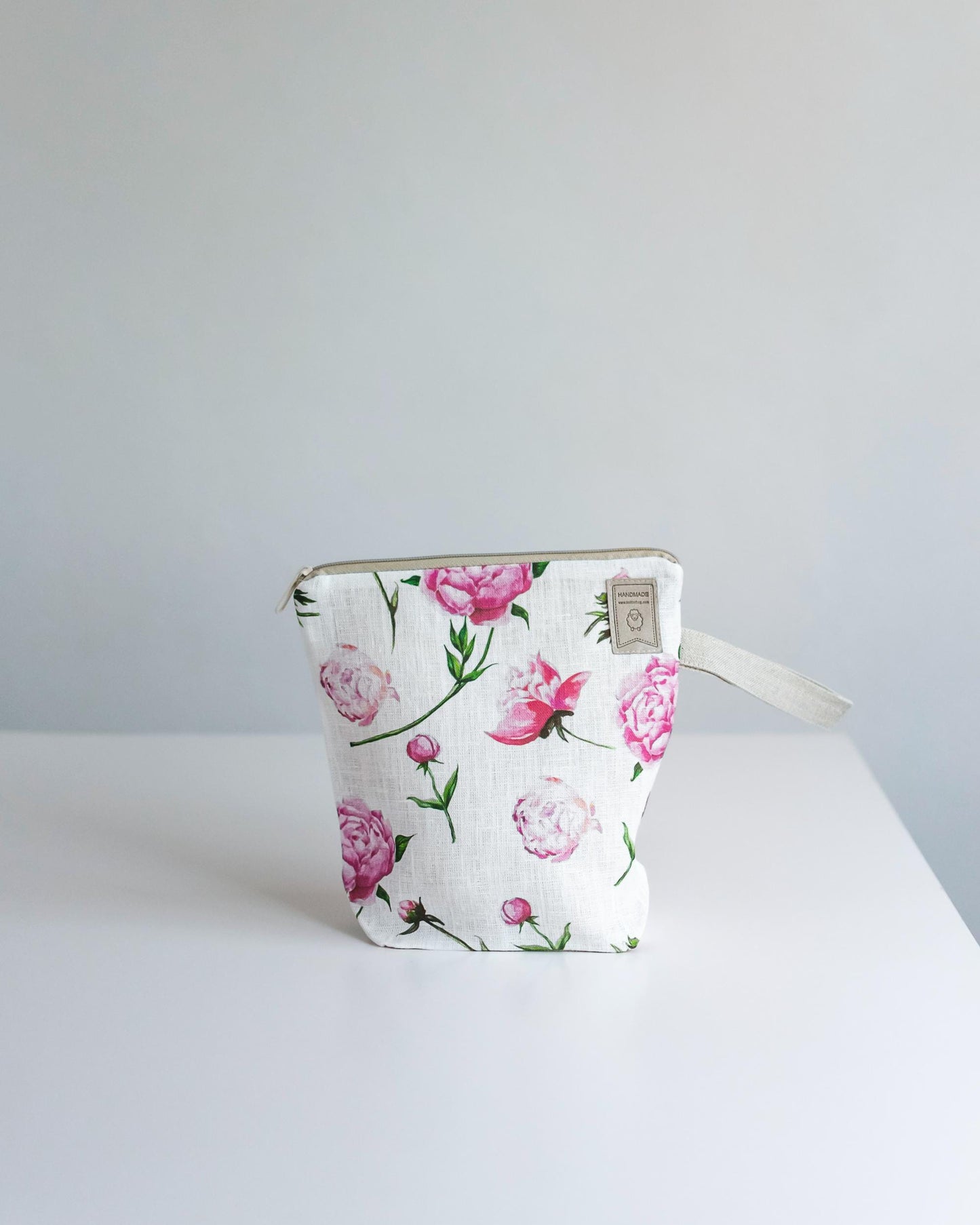 Peony print project bag. Work in progress Project Bag with zipper. Yarn organizer