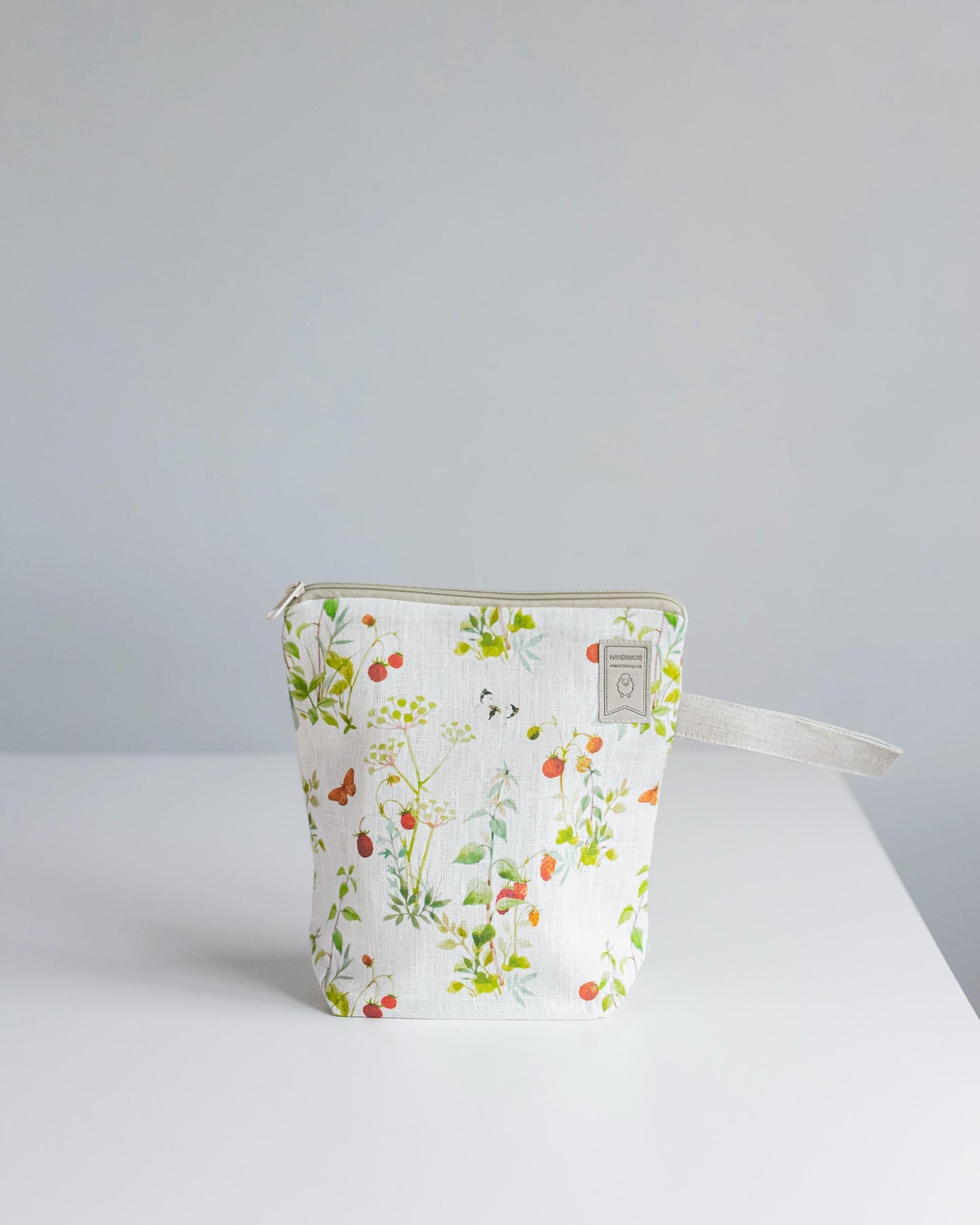 Work in progress Project Bag with zipper with Strawberry print Sizes Small, Medium, Large.