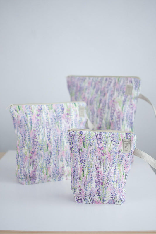 Lavender flowers print project bag. Work in progress Project Bag with zipper. Yarn organizer
