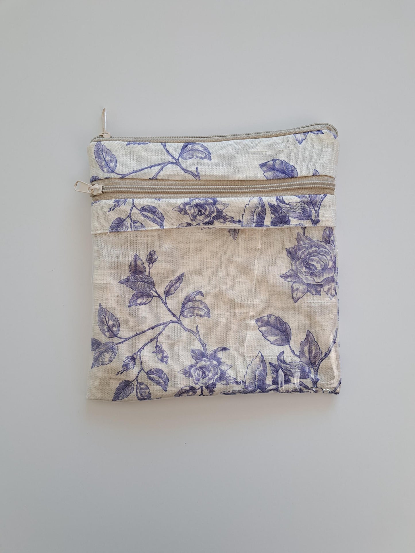 Project bag for Embroidery. Stitch Project Case Storage Travel Hand Sewing Projects. Blue roses Toile de jouy pattern. Sizes 13x11 or 8x9